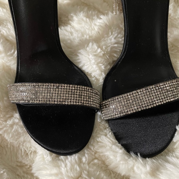 CAMILLE LA VIE black strap rhinestone high heels! - Picture 3 of 4